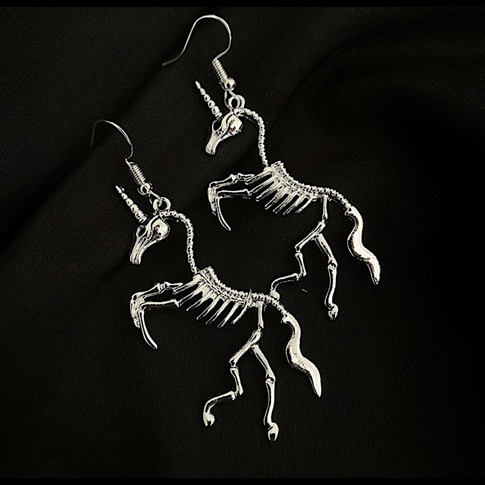 Silver unicorn skeleton earrings - Picture 5 of 8